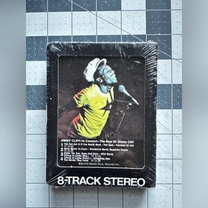 Jimmy Cliff in concert 8 track